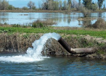 آب‌های زیر زمینی ایران به سرعت مصرف می‌شوند
