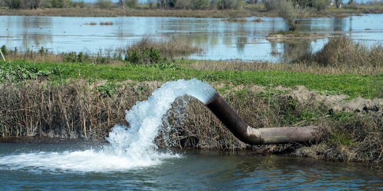 آب‌های زیر زمینی ایران به سرعت مصرف می‌شوند