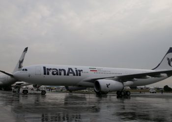 محدودیت سفر به لندن به علت شیوع کرونا تا پایان بهمن‌ماه تمدید شد