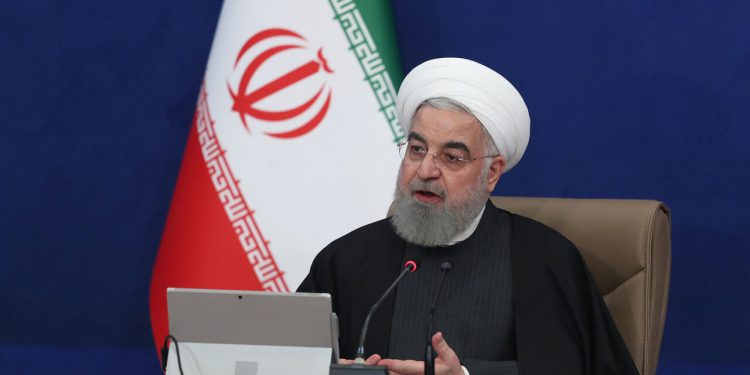 روحانی‌: جشن 22 بهمن با خلاقیت برگزار شود
