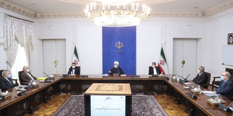 روحانی: امیدواریم خرید و انتقال واکسن کرونا هفته‌های آینده انجام شود