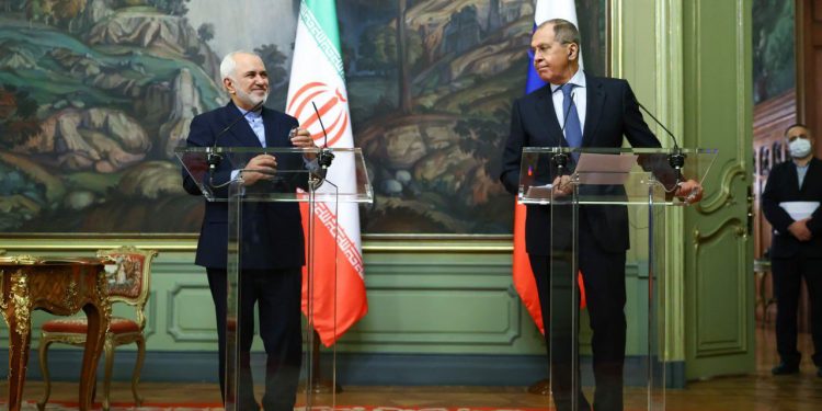 سفر متفاوت ظریف به مسکو