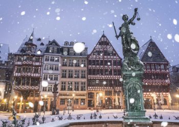 بارش برف در شهرهای مختلف جهان