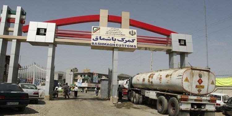 باشماق ظرفیت خروج تانکرهای دپو شده در مرز تمرچین را ندارد