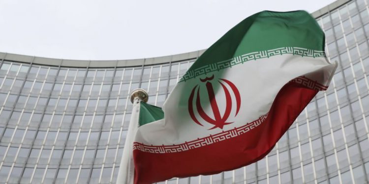 ساندی تایمز: رفع تحریم‌های ایران در راه است