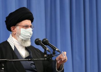 رهبر انقلاب: ممکن است به غنی سازی 60 درصد هم برسیم