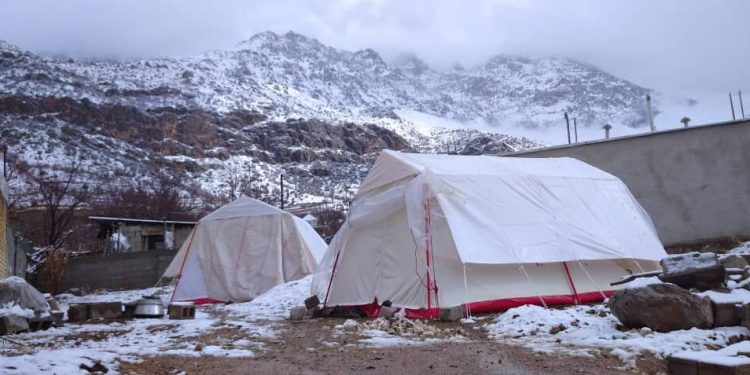 سی سخت از سرما و زلزله می لرزد