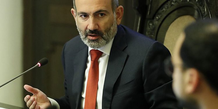 نخست وزیر ارمنستان: درخواست استعفای من یک کودتای نظامی بود