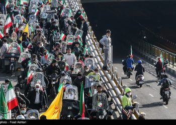 راهپیمایی 22 بهمن به شکلی متفاوت در ایران برگزار شد
