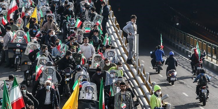 راهپیمایی 22 بهمن به شکلی متفاوت در ایران برگزار شد