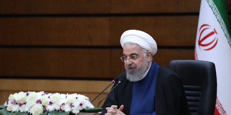 روحانی:بیانات رهبر انقلاب بهانه را از کشورهای ۱+۵ گرفته است