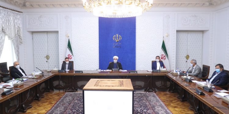 روحانی: حمایت از سرمایه‌گذاری برای تولید نیازمند ثبات اقتصادی است