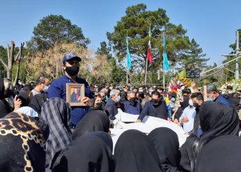 مراسم تشییع آزاده نامداری برگزار شد