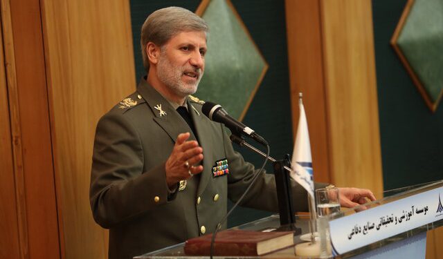وزیر دفاع:اگر غلط اضافی از اسرائیل سر بزند فرمان رهبری اجرا خواهد شد