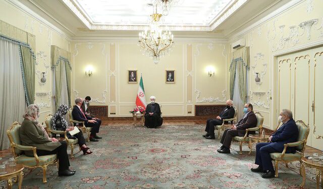 روحانی: اروپا به بی عملی نسبت به برجام پایان دهد