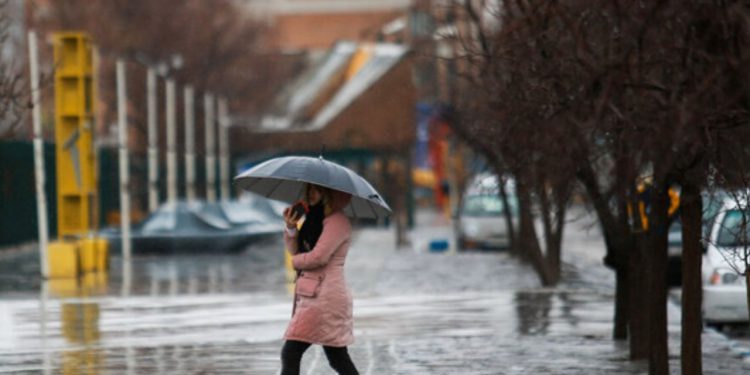 سامانه بارشی روز چهارشنبه وارد کشور میشود