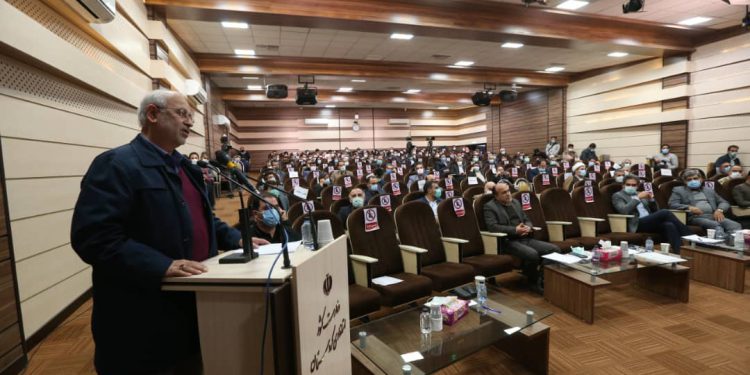 ایجاد پایانههای صادراتی در استان کردستان موجب احیای کشاورزی میشود