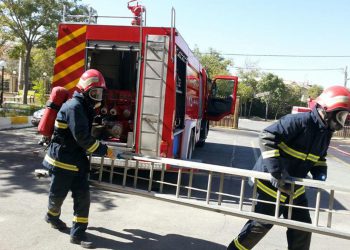 آماده‌باش آتش‌نشانان سنندجی برای چهارشنبه آخر سال