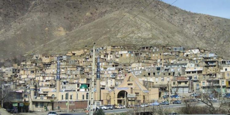بزرگترین پل شیشهای معلق خاورمیانه در روستای نگل احداث می شود