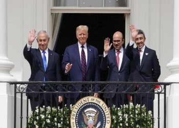 گزارش نشریه آمریکایی از لیست رشوه‌های دولت ترامپ به دولت‌های عربی برای عادی‌سازی روابط با رژیم صهیونیستی