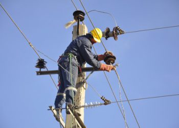 روستاهای ایران همتراز کشورهای توسعه‌یافته برق دارند