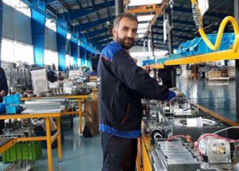 تحقق شعار سال با حذف موانع اداری و تسهیل در صدور مجوز بخش تولید