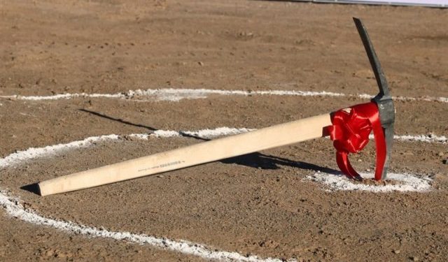 کلنگ ساخت ۵۲ واحد مسکن مددجویان در سقز به زمین زده شد