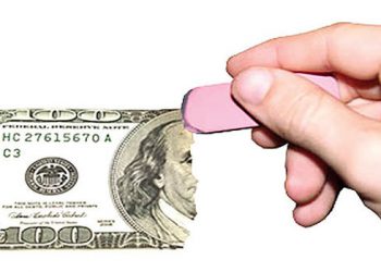 روسیه کاهش ارزش دلار را واکنش طبیعی به تحریم ها دانست