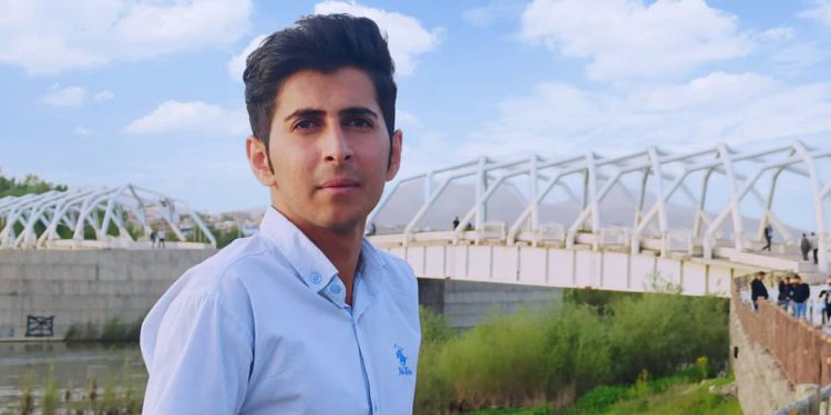 فارغالتحصیلان رشته زبان و ادبیات کوردی با دید عمیقتر آثار ادبی را بررسی میکنند