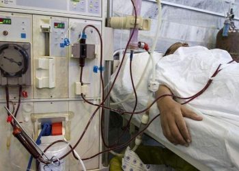 تحویل ۲ دستگاه دیالیز به بیمارستان بیجار