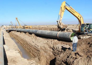 1500 متر از پروژه توسعه خط انتقال آب در بیجار اجرایی شد