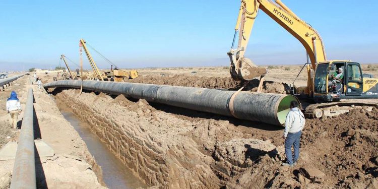 1500 متر از پروژه توسعه خط انتقال آب در بیجار اجرایی شد