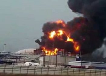 آتش سوزی در پالایشگاه نفت حیفا