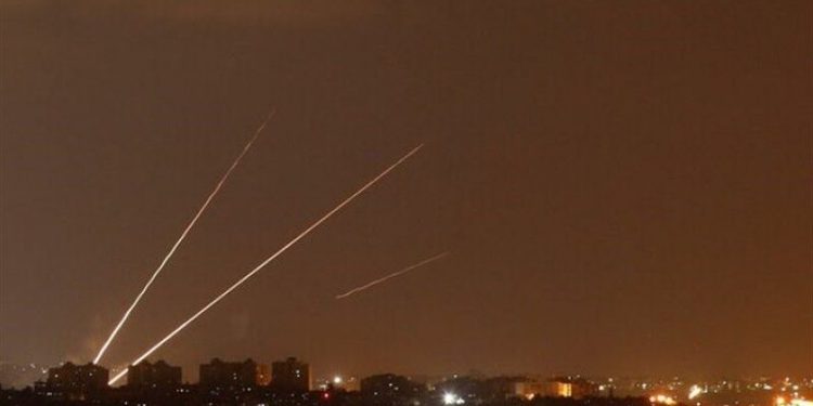 آژیر خطر در شهرکهای صهیونیستی نشین اطراف غزه به صدا در آمد