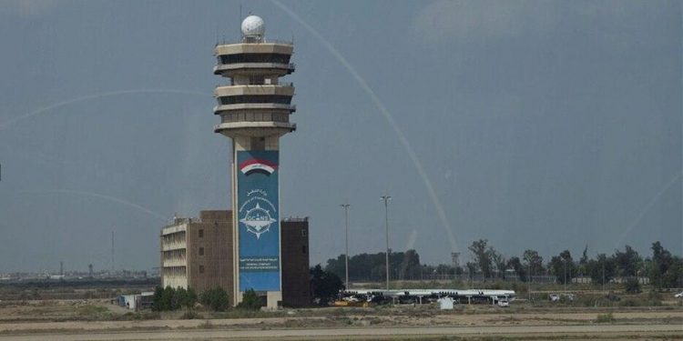 اطراف فرودگاه بین المللی بغداد هدف حمله راکتی قرار گرفت