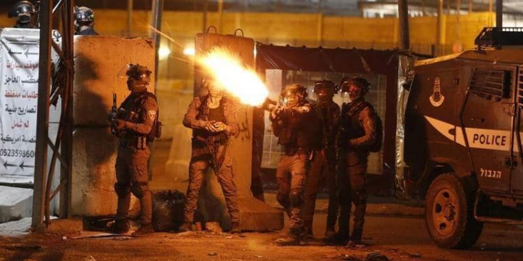 زخمی شدن بیش از 700 فلسطینی در حمله نظامیان صهیونیست