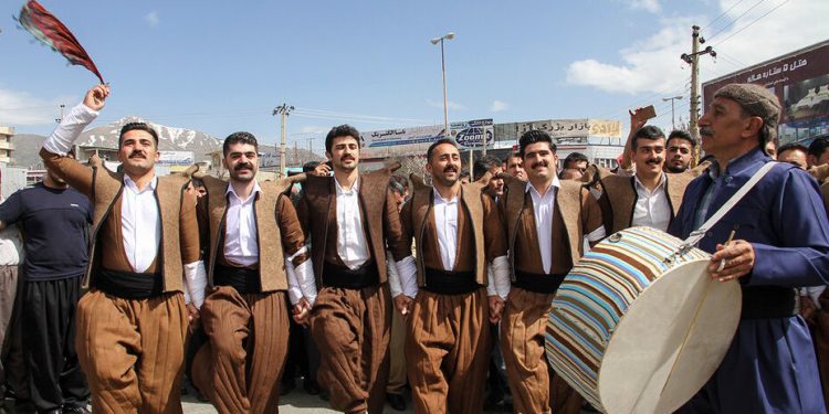 برگزاری اولین جشنوارە بین المللی «هەڵپەڕکێ» در شهرستان بانە