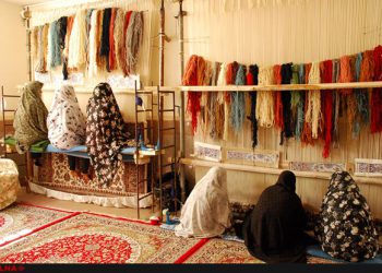 اقتصادی کردن صنعت فرش با رونق صادرات امکان پذیر است