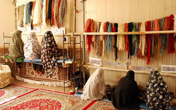 اقتصادی کردن صنعت فرش با رونق صادرات امکان پذیر است