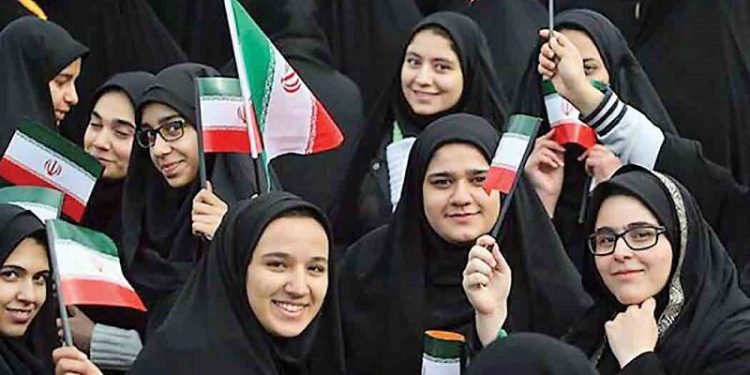 توجه کاندیداها به نقش زنان، نشانگر رشد فرهنگی جامعه است