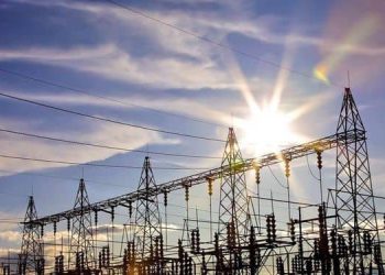 مسئله برق در عراق یک مسئله سیاسی است که آمریکا آن را  مدیریت می‌کند