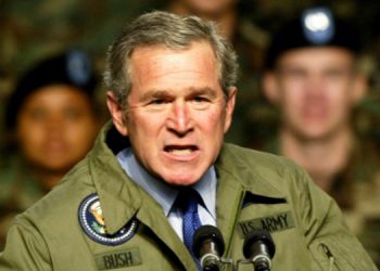 جورج بوش: خروج امریکا و ناتو از افغانستان اشتباه است