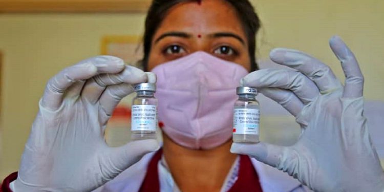 واکسیناسیون هزاران نفر در هند با واکسن تقلبی کرونا