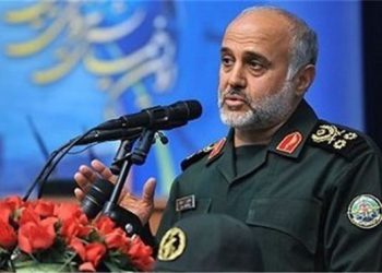 فرمانده قرارگاه مرکزی خاتم الانبیا: ماموریت ناوگروه ۷۵ بیانگر تهی بودن فشارهای آمریکا است