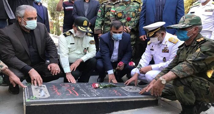 فرمانده نیروی دریایی ارتش در سنندج: نیروهای مسلح مانند ید واحد در برابر دشمنان ایستاده‌اند