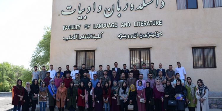 در گفتوگو با جام کوردی؛ دانشگاه کردستان پیشرو در آموزش و توسعه زبان فارسی