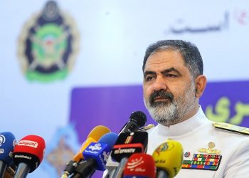 فرمانده نیروی دریایی ارتش جمهوری اسلامی: مهمترین ماموریت نیروی دریایی، تامین امنیت اقتصاد ایران در عمق دریاهاست