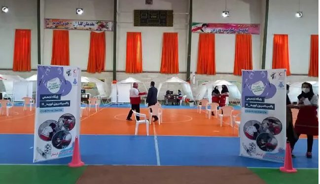 افتتاح اولین مرکز واکسیناسیون تجمیعی مستقل هلالاحمر در کردستان