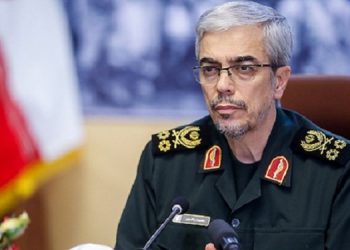 سرلشکر باقری: قراردادهای خرید جنگنده و بالگرد از روسیه پیگیری می‌شود