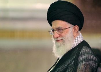 رهبر انقلاب با عفو و تخفیف مجازات بیش از ۳ هزار محکوم قضایی موافقت کردند